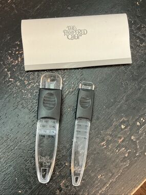 Pampered Chef  Black Measuring Spoons Set